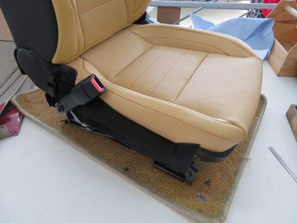 Auto SITZE STOFF / LEDER Erneuern Überziehen oder Neu Gestalten